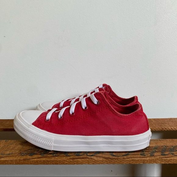 Converse Chuck Taylor All Star II Red Low Top Lace Up Sneaker Shoes Youth 1 - Picture 3 of 11